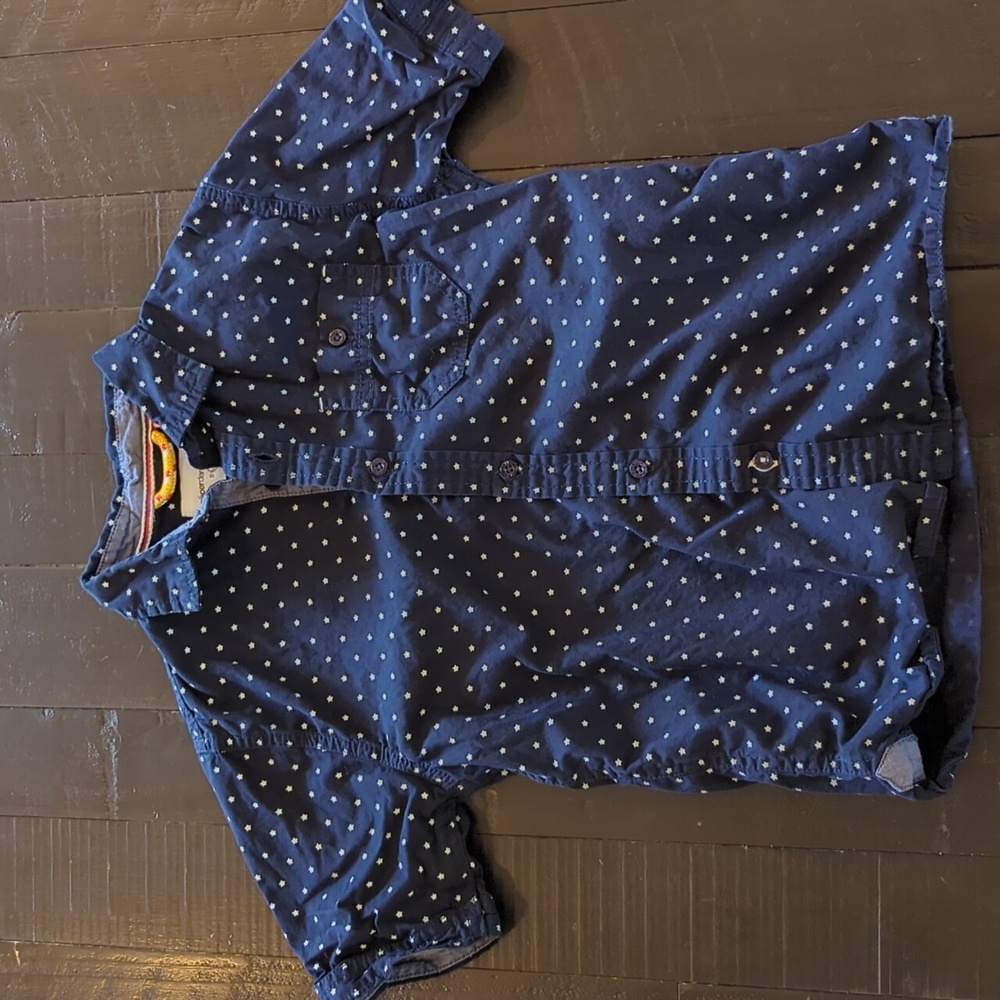 Star Print Short Sleeve Button Down Shirt
